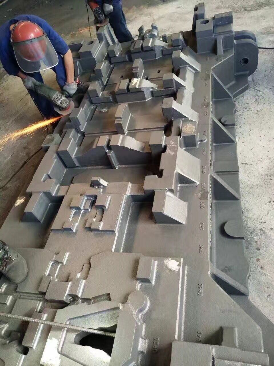 汽车冲压模具